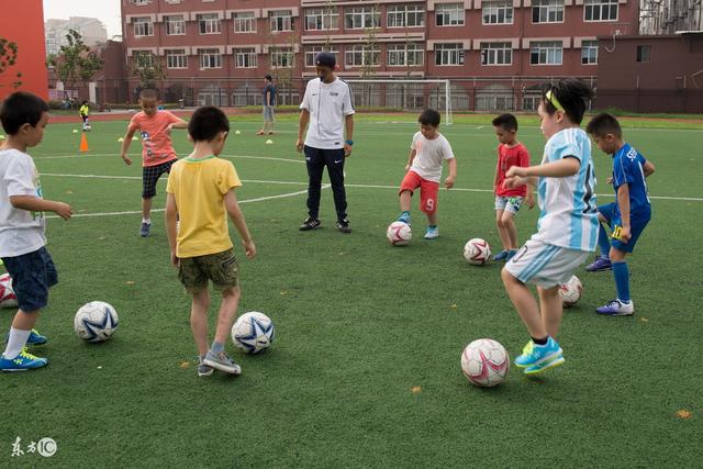 法媒记者：姆巴佩正处在抑郁当中，已找专家治疗